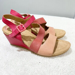 Cushionaire Women’s Comfort Wedge Sandal Pink Red Leather Size 9.5